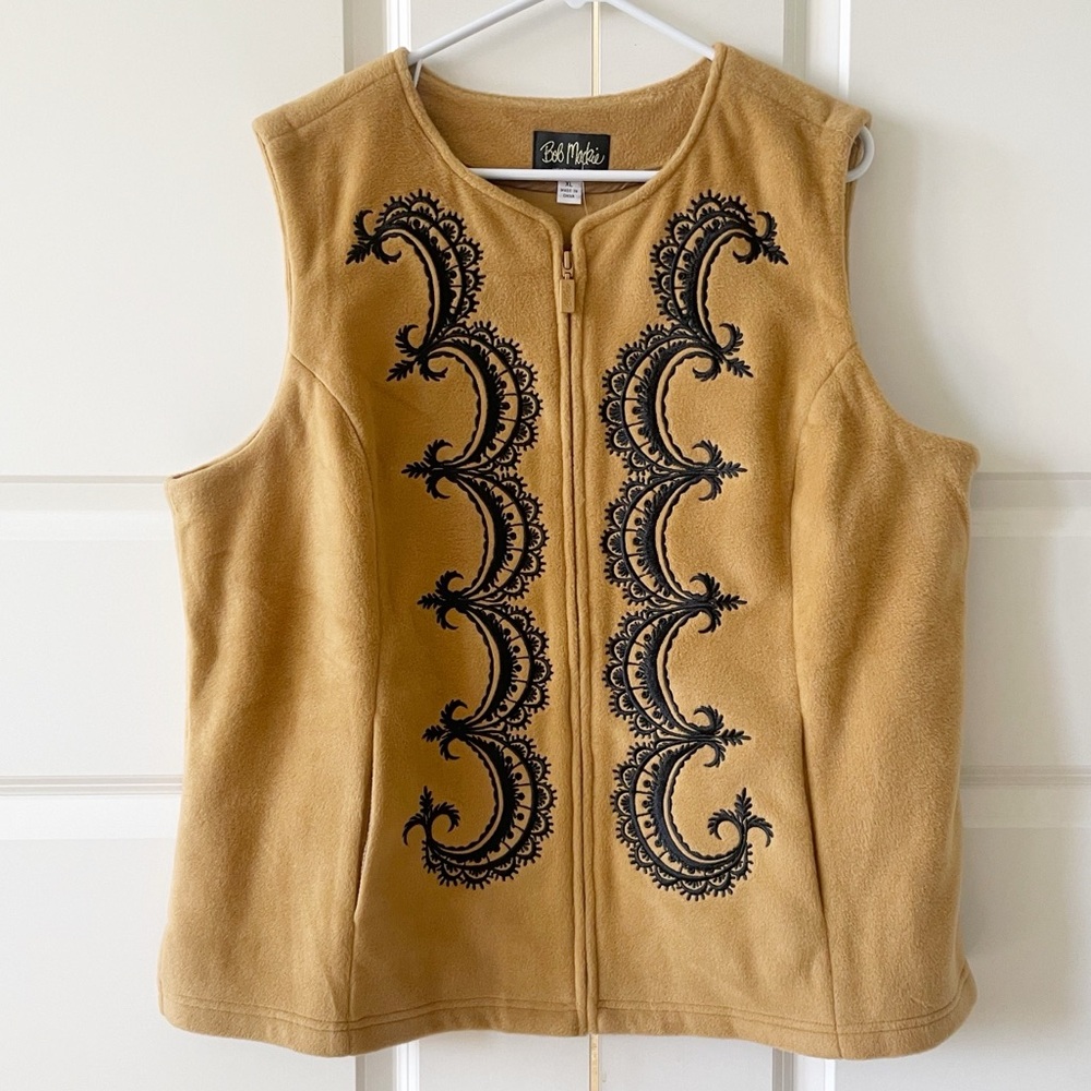 Bob Mackie Wearable Art Embroidered Zip Front Fleece Vest Size XL